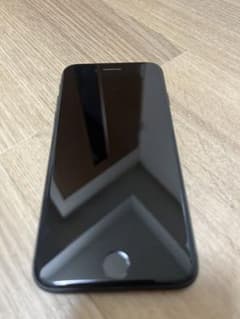 iPhone 7 Jet Black 32 GB SIMフリーのサムネイル