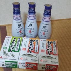 醤油、かつおだしの素、こんぶだしの素のサムネイル