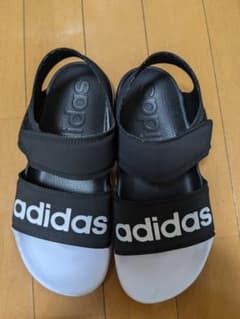アディダス adidas サンダル 黒 23.5のサムネイル