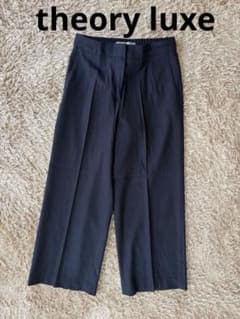 theory luxe 黒 ワイドパンツ032 秋冬　毛98%のサムネイル