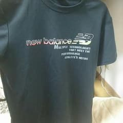 ニューバランス Tシャツのサムネイル