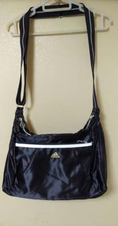 adidasショルダーバッグのサムネイル