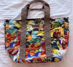 desigual リバーシブル　バックインバック付きのサムネイル