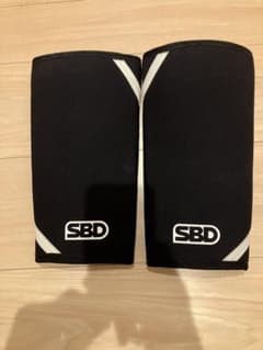 SBD ニースリーブ Sサイズ 左右セット - メルカリ