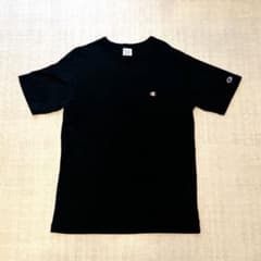 【美品】チャンピオン ベーシックワンポイントTシャツ クルーネックのサムネイル