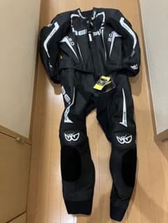 ベリック Berik レーシングスーツ セパレート size56新品未使用のサムネイル