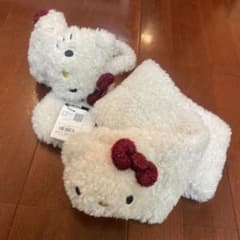 即完売OPAQUE.CLIPHELLO KITTYコラボイヤマフティペットのサムネイル