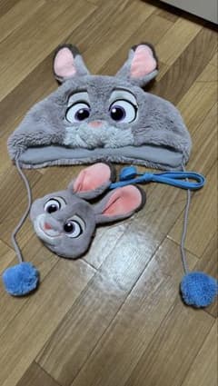 ジュディのファンキャップとポーチのサムネイル