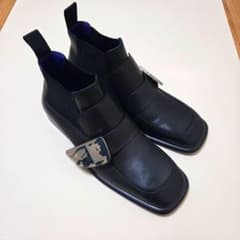 Burberry Shield レザーチェルシーブーツ ブラック 42のサムネイル