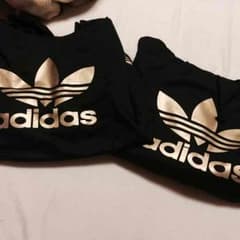 adidasパーカーのサムネイル