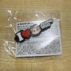 TREASURE ジョンウ ネームチャーム カプセルトイのサムネイル