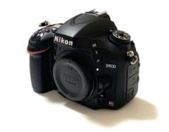 ◎撮影数5950回以下☆Nikon D600 ボディ　希少美品　FXフルサイズ