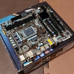 ASRock B75M マザーボードのサムネイル