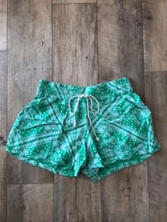 TITICACA チチカカ ショートパンツ グリーン 緑 柄のサムネイル