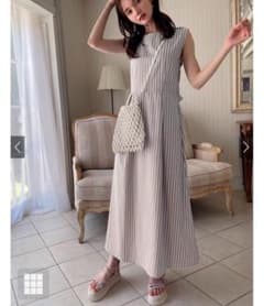 完売品 ストライプ柄バックオープンリボンフレアワンピース グレーのサムネイル