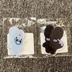 beco+81 アクリルキーホルダー 個展 しりみみうさぎ セット - メルカリ