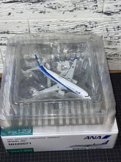 [美品]全日空商事 1/200 ANA BOEING737-800 JA73AN 美品]全日空商事 1/200 ANA BOEING737-800 JA73AN - メルカリ