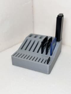 メモリーカード収納スタンド グレーのサムネイル