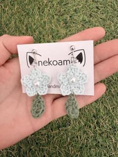 ハンドメイド かぎ針編み フラワーイヤリング