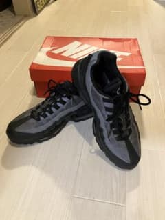 Nike AIR MAX95 ESSENTIAL BLACK 27cm 美品のサムネイル