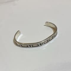 k*a様 【TIFFANY】シルバー バングル ローマ数字デザイン - メルカリ