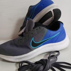 値下げ中！！nike Nike Star Runner グレー/ブルーのサムネイル