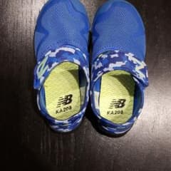 new balance　サンダルのサムネイル