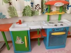 子供　キッチン　おままごとのサムネイル