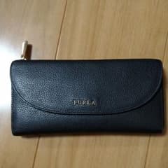 ぽん様専用FURLA　長財布のサムネイル