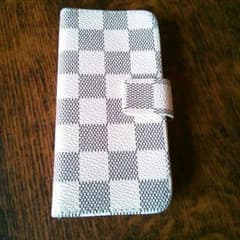 送料無料iPhoneケースのサムネイル