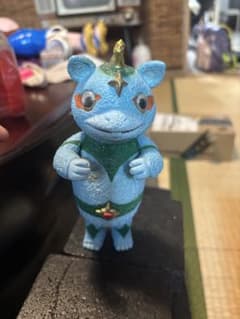 カ*オ様 【激レア】ブースカミラーマンソフビ フィギュア 怪獣 激レア】ブースカミラーマンソフビ フィギュア 怪獣 - メルカリ