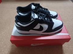 NIKE　DUNK LOW RETRO パンダのサムネイル
