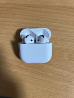 ム*リ様 【正規品】AirPods4 全揃い （ノイキャンなし）のサムネイル