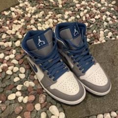 Nike Air Jordan 1 Mid  True Blueのサムネイル