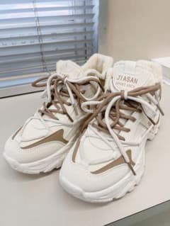 厚底スニーカーのサムネイル