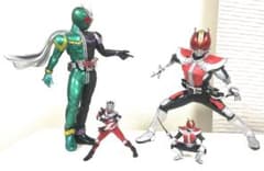 仮面ライダー　一番くじ　ダブル　電王(可動式) フィギュア　ミニ電王＆龍騎のサムネイル