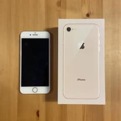 iPhone8 ローズゴールド 64GB docomo 箱・付属品完備のサムネイル