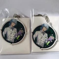 ツイステ アクキー シルバー 実験着のサムネイル