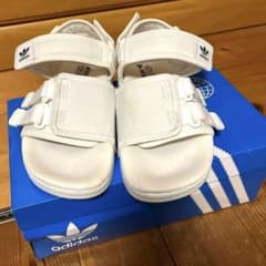Adidas サンダル　白　ニューアディレッタ スポーツサンダルのサムネイル