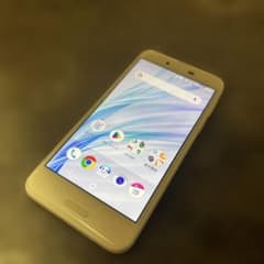 SHARP AQUOS スマートフォン本体 ホワイト SHARP AQUOS SHV40SGA 本体 ホワイト - メルカリ