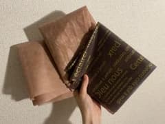 フランス語メッセージ包装紙 茶色アート用マットピンク紙のサムネイル