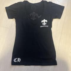 c*m様 VネックTシャツ フルール・ド・リス刺繍 黒 S/M c*m様 VネックTシャツ フルール・ド・リス刺繍 黒 S/M - メルカリ