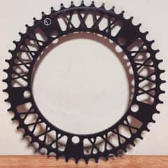 Factory 5 Latticeチェーンリング 49T  黒  ピストのサムネイル
