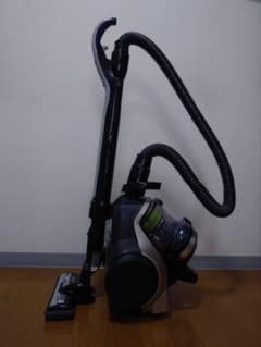 【匿名配送】2022年製 HITACHI サイクロン掃除機 CV-S150E8 匿名配送】2022年製 HITACHI サイクロン掃除機 CV-S150E8 - メルカリ