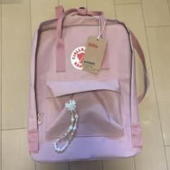 Fjällräven Kanken ピンクリュックのサムネイル