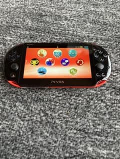 PS Vita 本体 PCH-2000 レッドのサムネイル