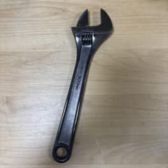 Thumbnail of モンキーレンチ 約30cm スチール製？