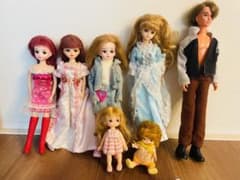 リカちゃん人形と家族セットのサムネイル