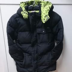ダウンジャケットキッズ140㎝(新品)のサムネイル