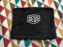 DEUSデウス クラッチバッグのサムネイル